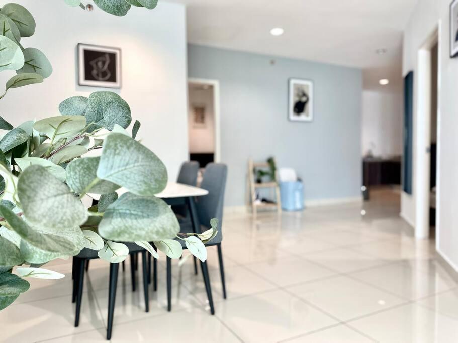 Mansion One Suites - Seaview Modern 2 Bedroom Suites 乔治敦 外观 照片