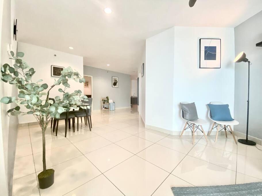 Mansion One Suites - Seaview Modern 2 Bedroom Suites 乔治敦 外观 照片