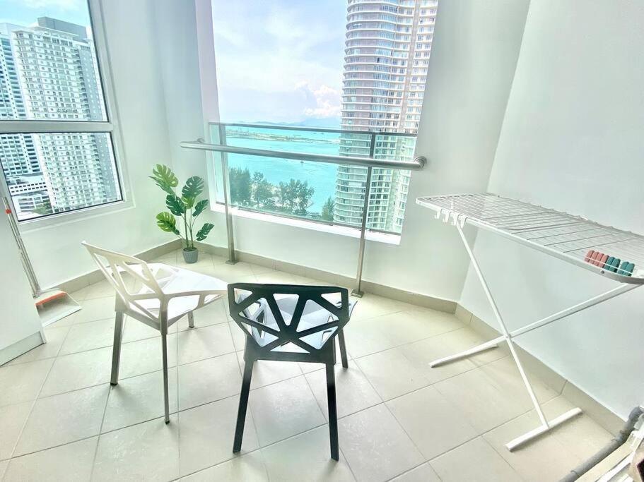 Mansion One Suites - Seaview Modern 2 Bedroom Suites 乔治敦 外观 照片